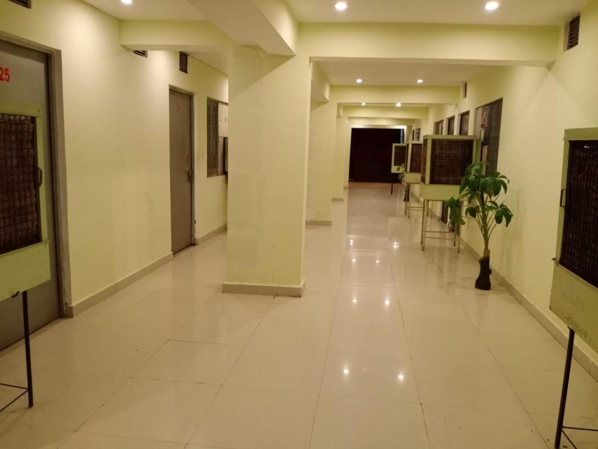 S S Hotel And Restaurant By Wb Economy Jaunpur Екстер'єр фото