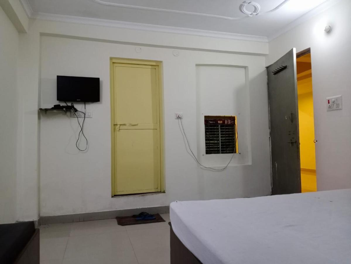 S S Hotel And Restaurant By Wb Economy Jaunpur Екстер'єр фото