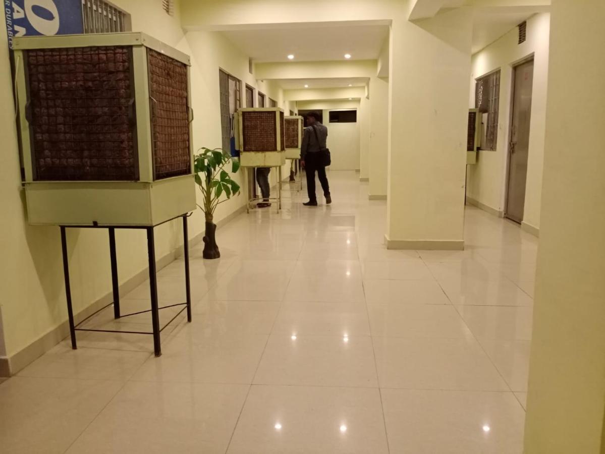 S S Hotel And Restaurant By Wb Economy Jaunpur Екстер'єр фото